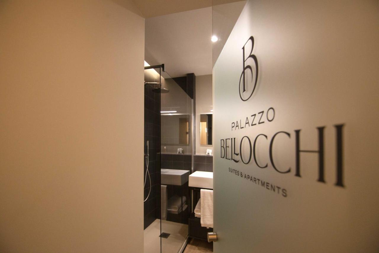 Palazzo Bellocchi - Suites & Apartments Бриндизи Экстерьер фото